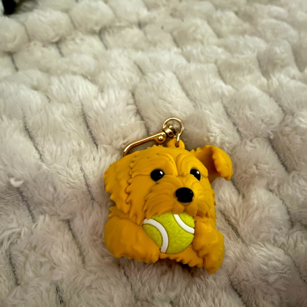Yellow golden retriever bath & body works hand sanitizer holder